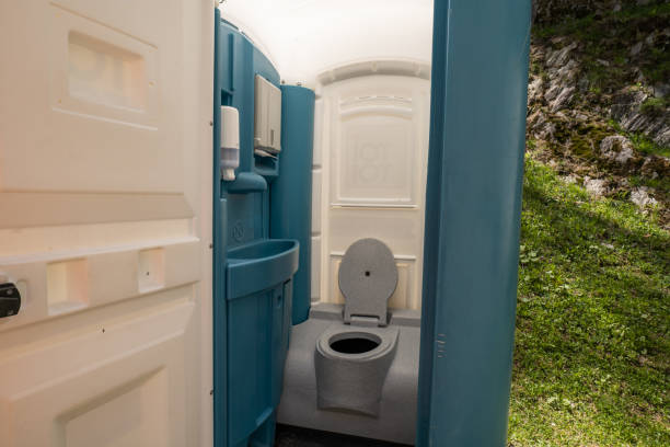 Best Wedding porta potty rental  in Oblong, IL